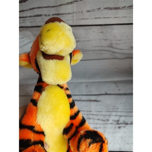 Vintage Disneyland Disney World Tigger Plush Stuffed Animal 8 Inch - Picture 4 of 9
